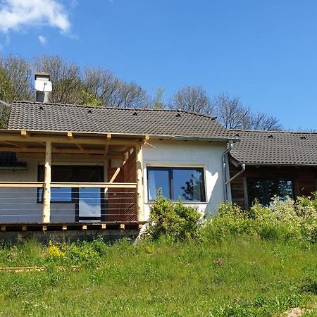 Apartman Nezichov Touzim Bagian luar foto