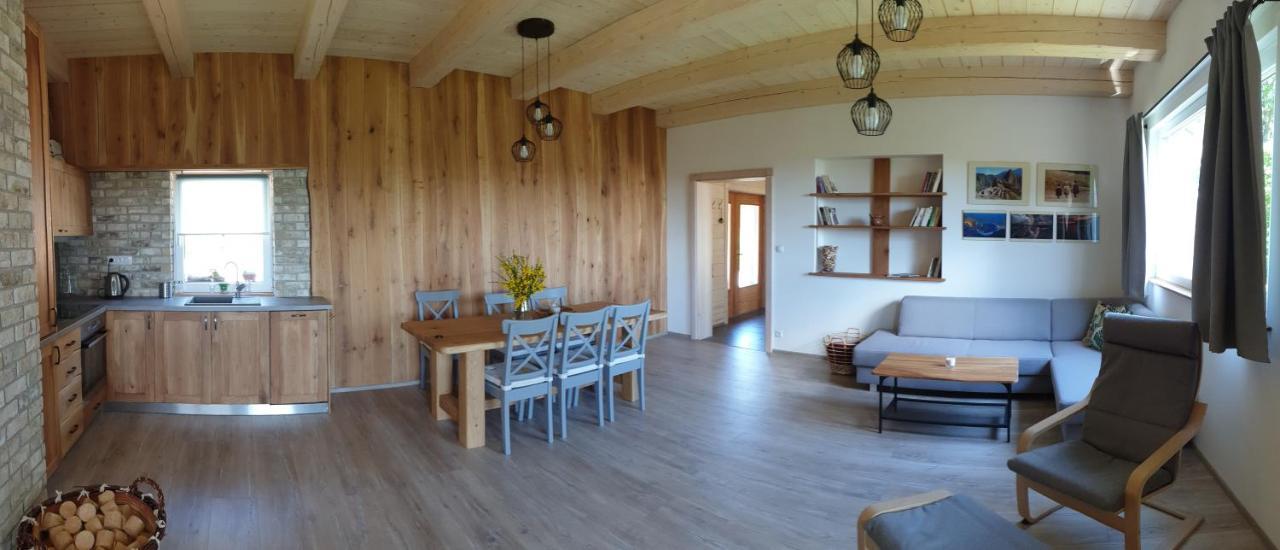 Apartman Nezichov Touzim Bagian luar foto