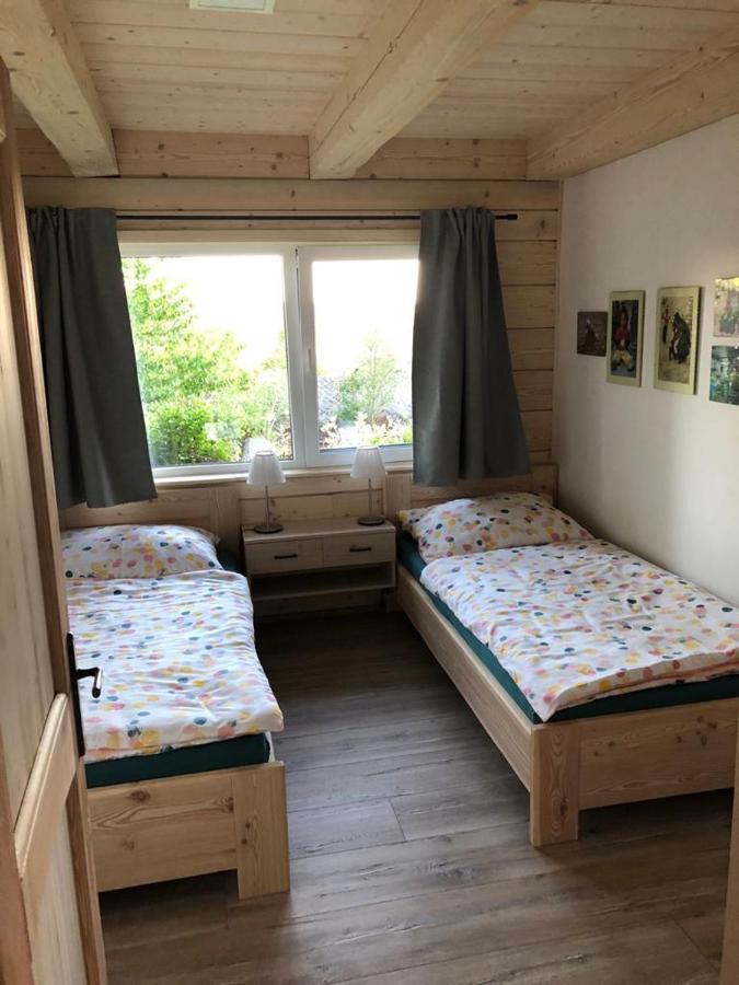 Apartman Nezichov Touzim Bagian luar foto