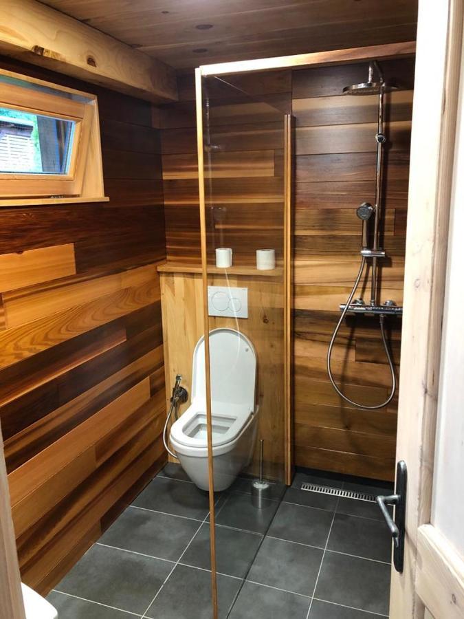Apartman Nezichov Touzim Bagian luar foto
