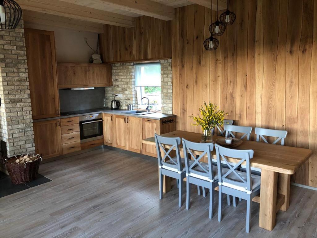 Apartman Nezichov Touzim Bagian luar foto